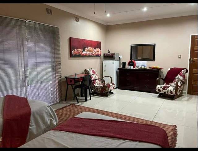 6 BEDROOM HOUSE TO LET IN THREE RIVERS
